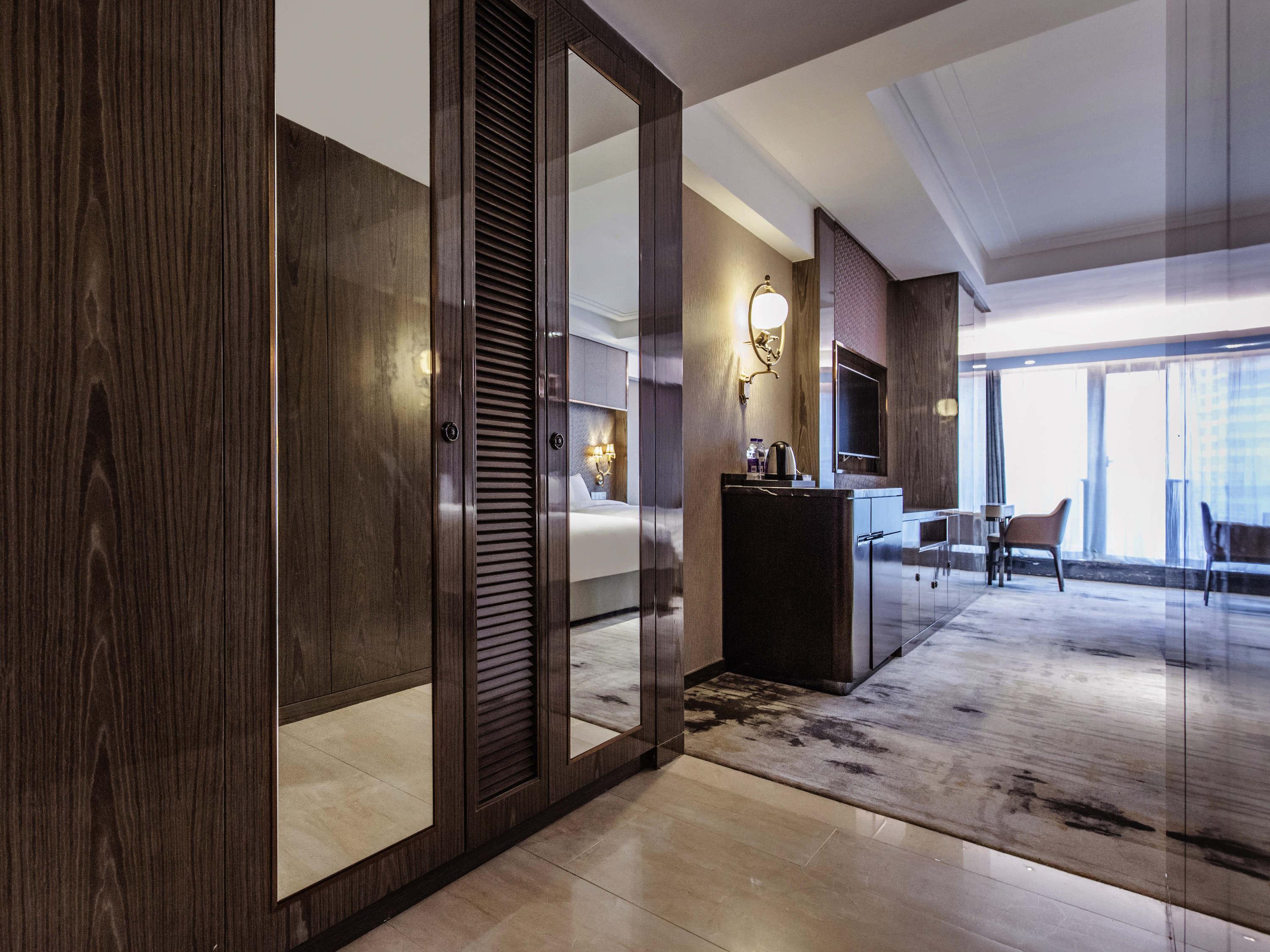 Mercure Chongqing Downtown Exterior foto